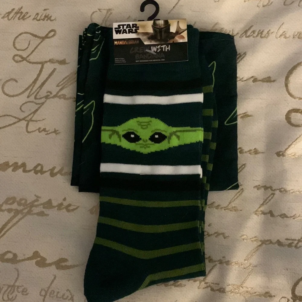 NWT Star Wars Mandalorian Grogu Baby Yoda Sock & Bandana Set Size 6-12